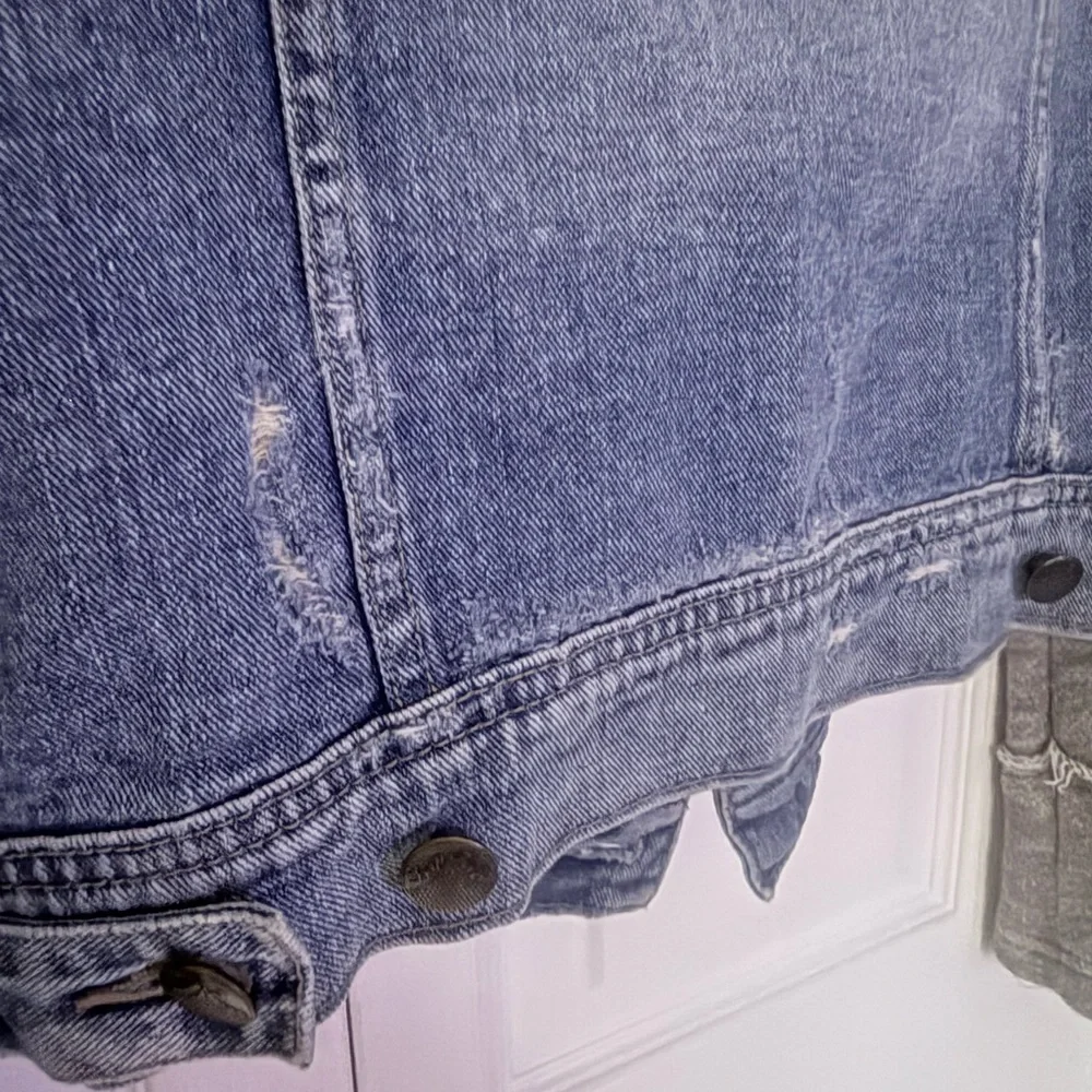 FREE PEOPLE Denim Jacket with Gray Knit Hooded Sleeves S - Picture 5 of 10